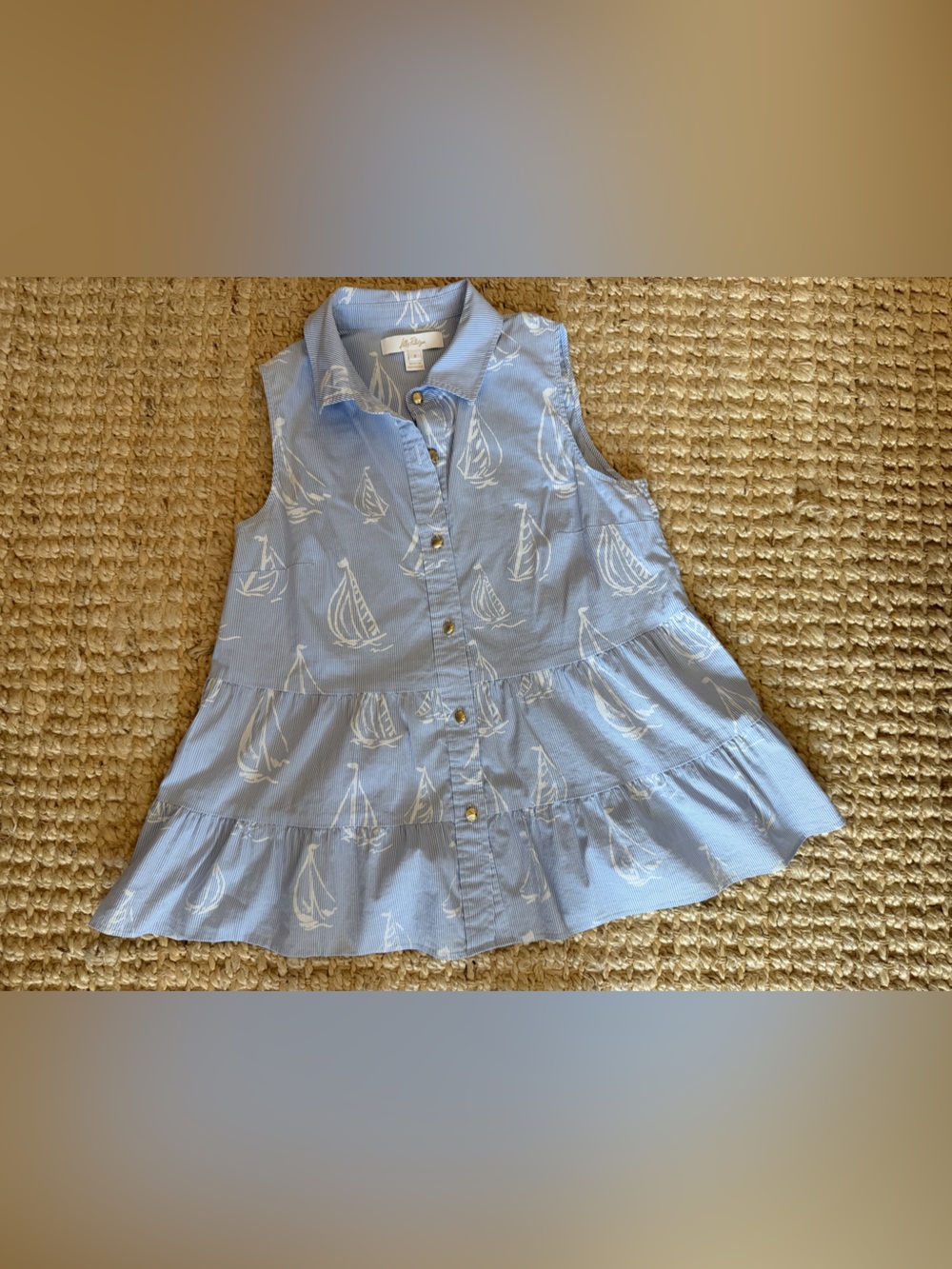 Lilly Pulitzer top. Size 2